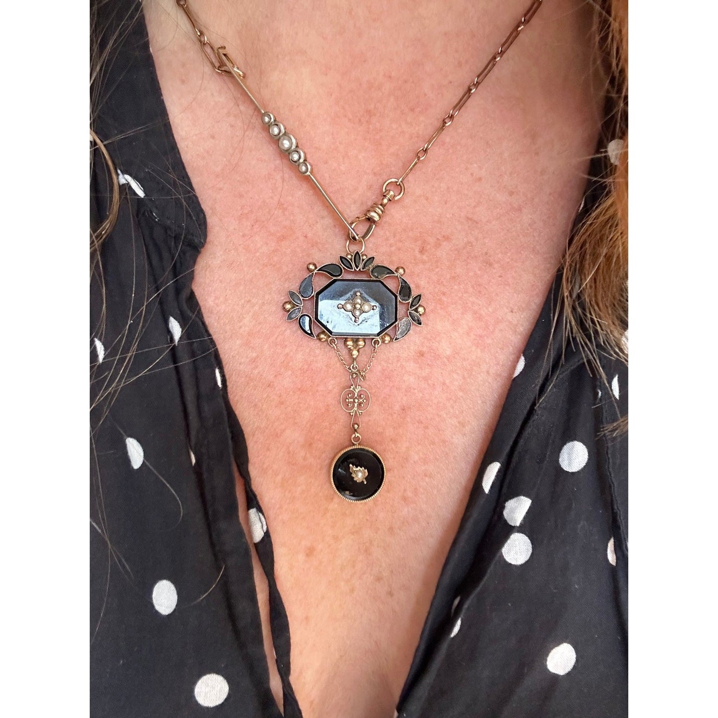 ANTIQUE 10K GOLD, PEARL & ONYX PENDANT  On A rose gold mini trombone Link