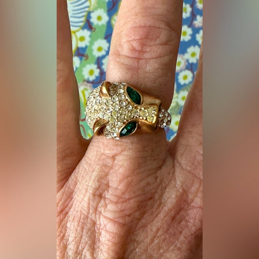 Fun fab panther ring. I think she is totally fashion not fine but purdy! 