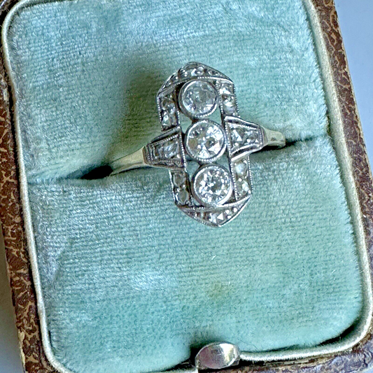 Antique Platnium-Top Gold & Old European Cut Diamond ring Original Box Size 7.5