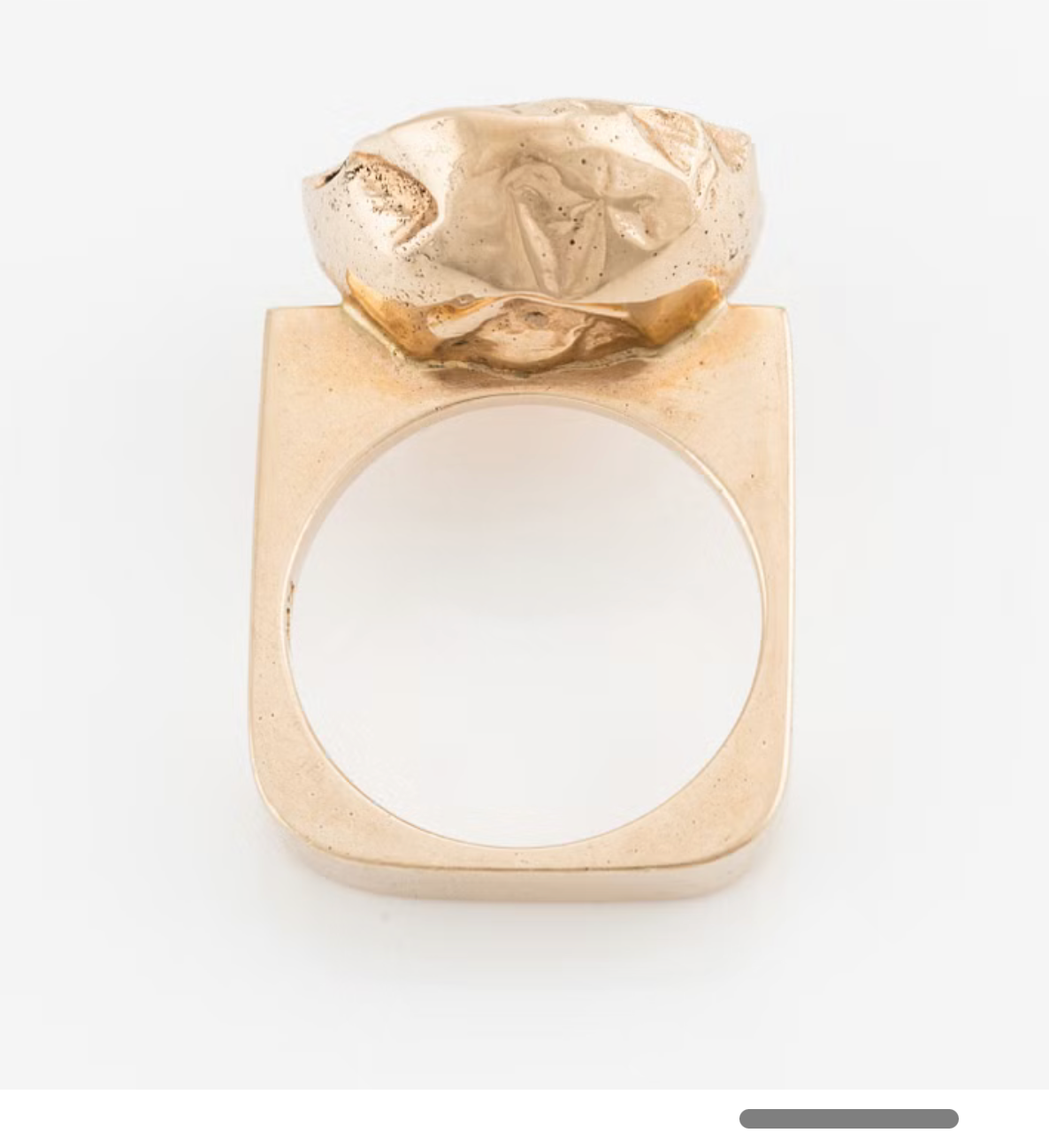 Swedish designer Ring in 14K gold with a cabochon-cut sapphire