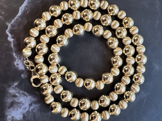 Vintage 14K Gold Clasp Gold  Beaded Necklace 18” Long 10g
