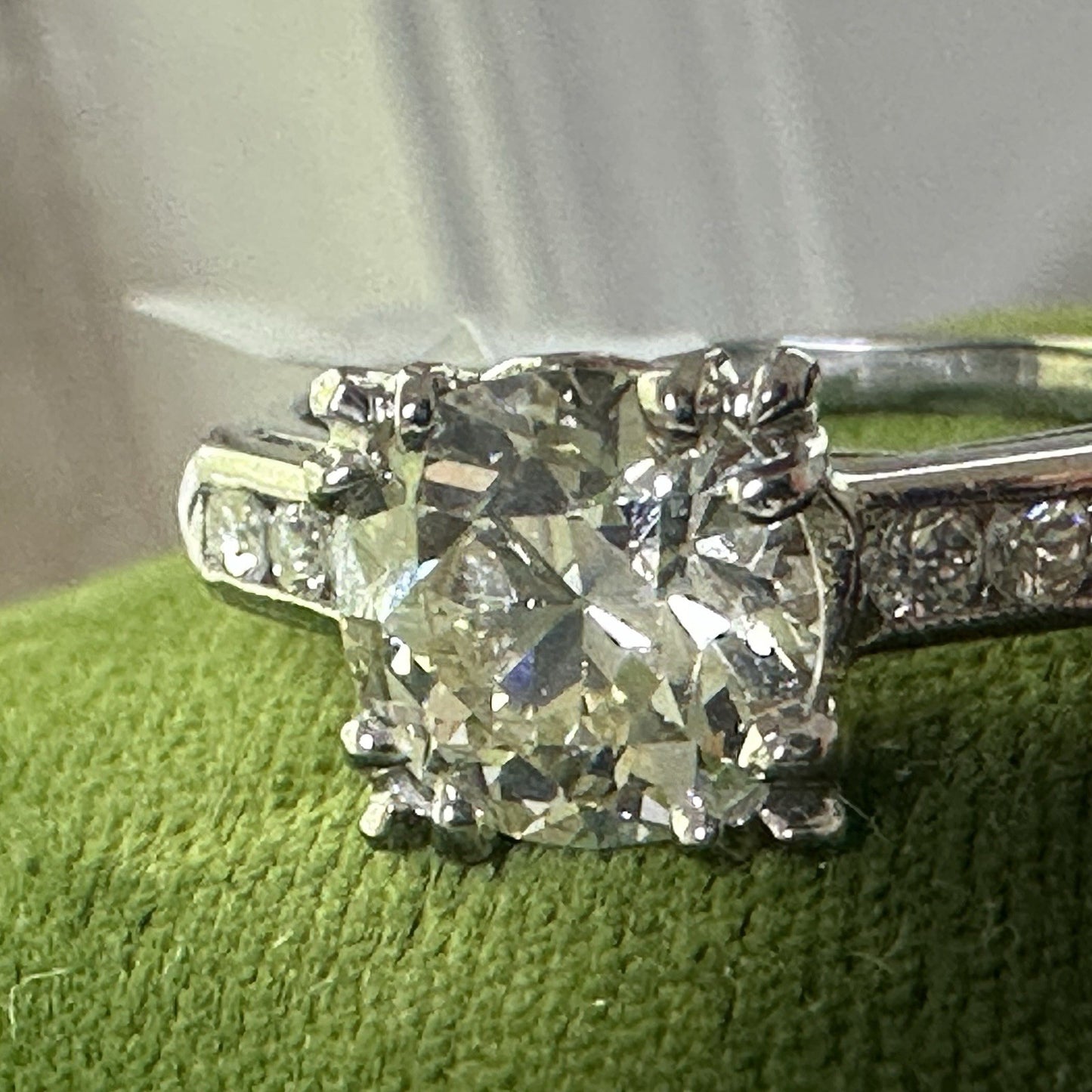 Old European Cut 1.6 ct Diamond Ring VSI