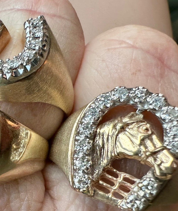Heavy 10k Gold Horseshoe Ring W/Horse Motif And Diamond Accents - Well-Made Piec