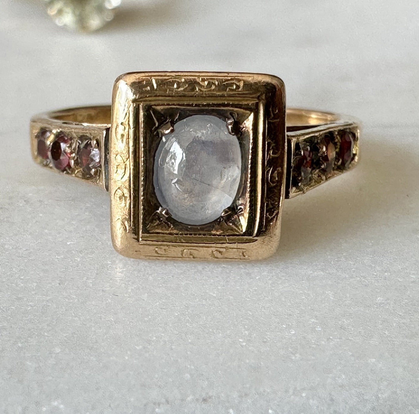 Antique Victorian 18K Gold Moonstone & Ruby  Ring (c.1890–1900)
