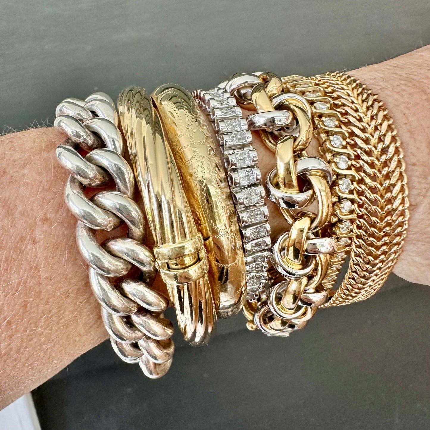 14K WHITE GOLD AND 4 cttw DIAMOND BRACELET 5.75 mm wide