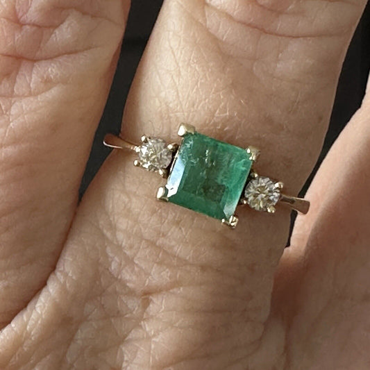 14k 1.24 cttw Emerald and Diamond ring size 7.75