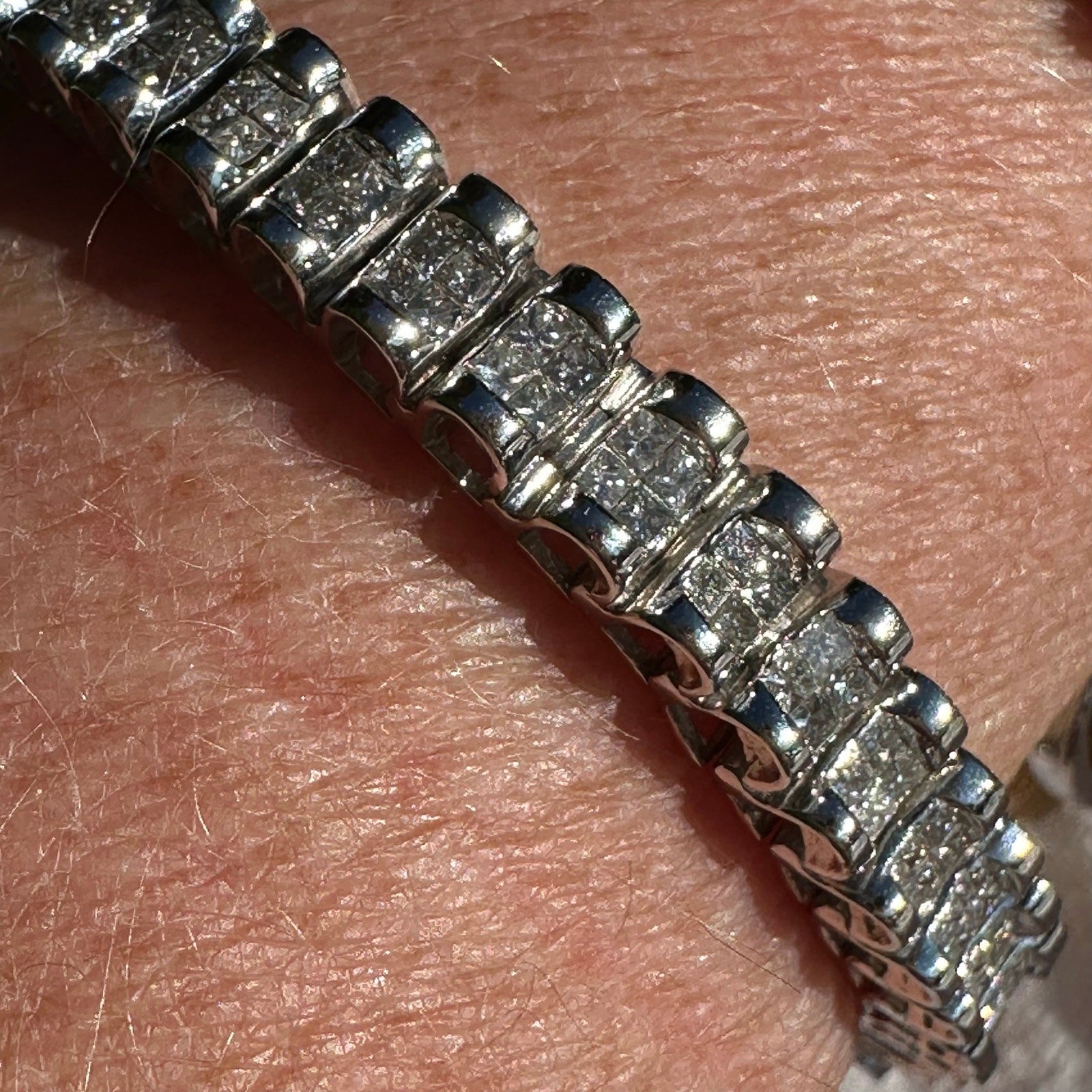 14K WHITE GOLD AND 4 cttw DIAMOND BRACELET 5.75 mm wide