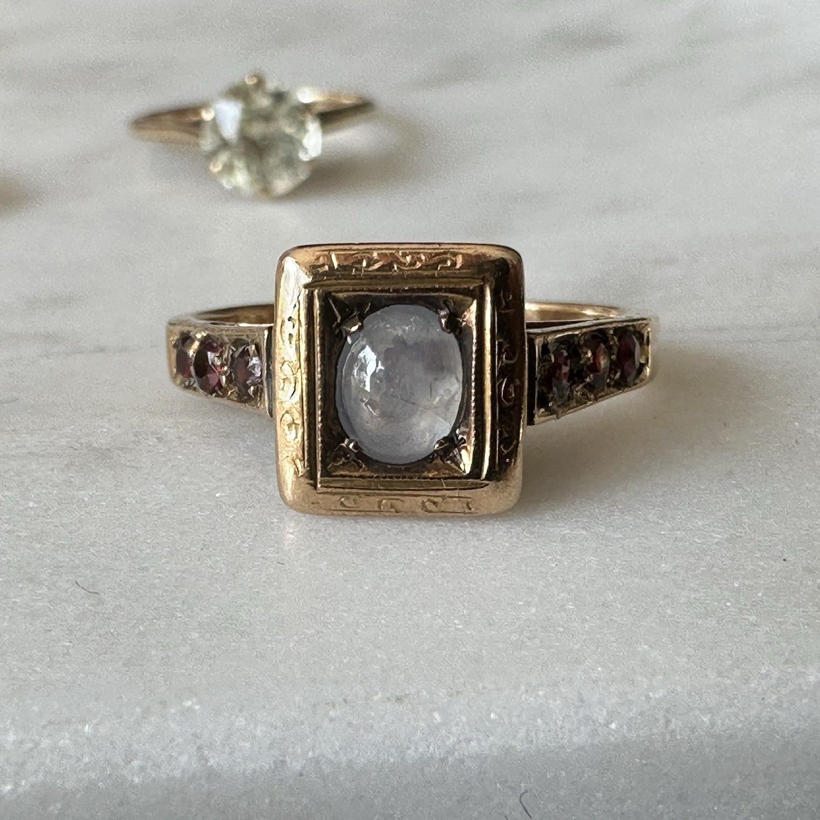 Antique Victorian 18K Gold Moonstone & Ruby  Ring (c.1890–1900)
