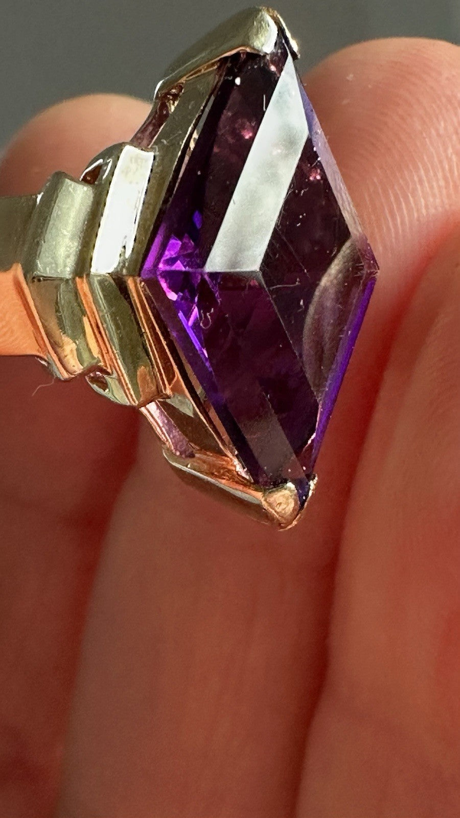 Art Deco 14k Gold Amethyst ring 