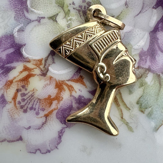 14K Yellow Gold Queen Nefertiti Pendant   1” Charm/ Pendant