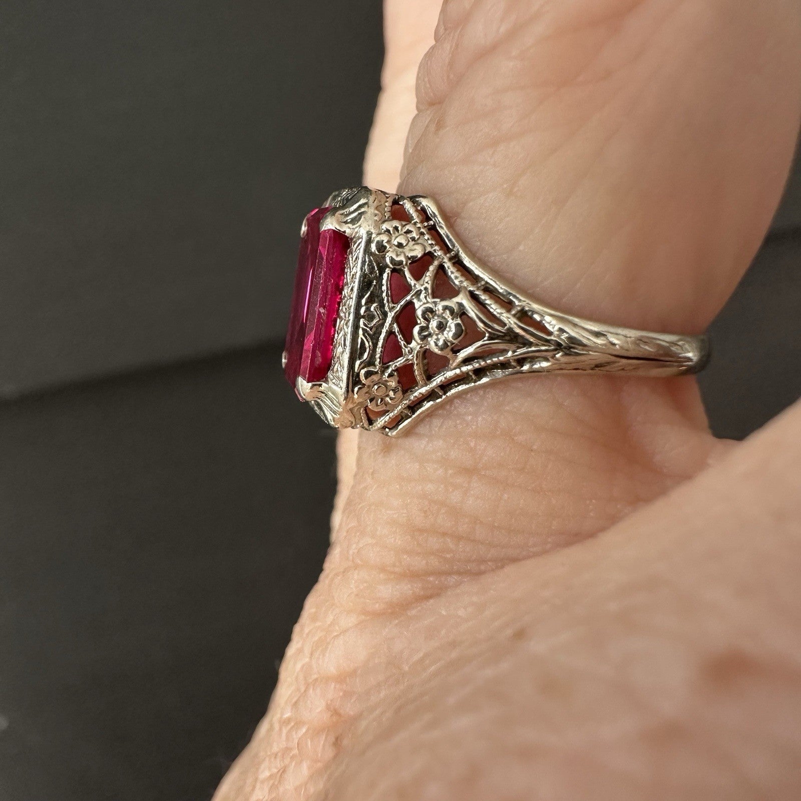 Art Deco 14k Gold  Filigree Lab Ruby Ring 2.3g Size 6.5