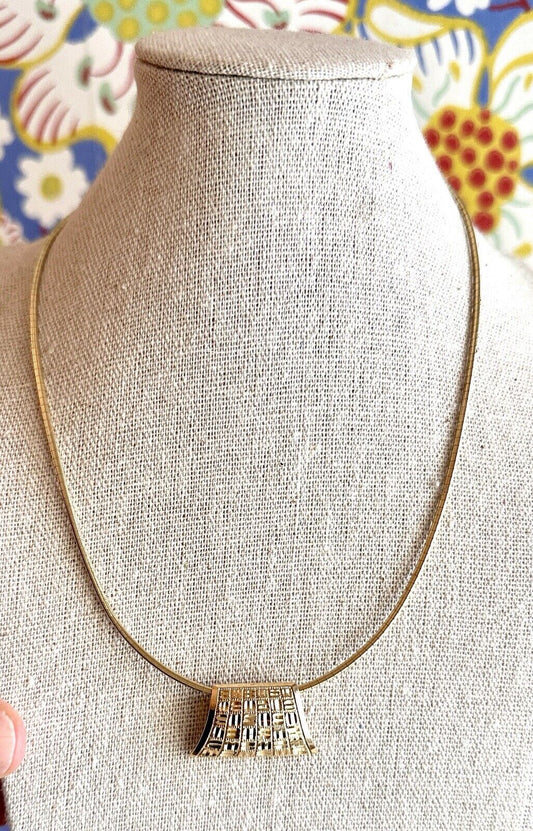 10k Omega Necklace With 14k Pendant 16 Inches
