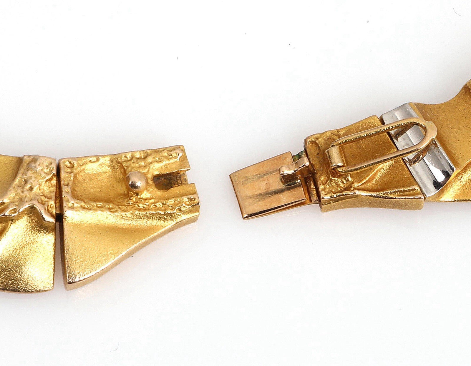 Bjorn  Weckstrom: A “Rumo” necklace of 14k gold and platinum 64g