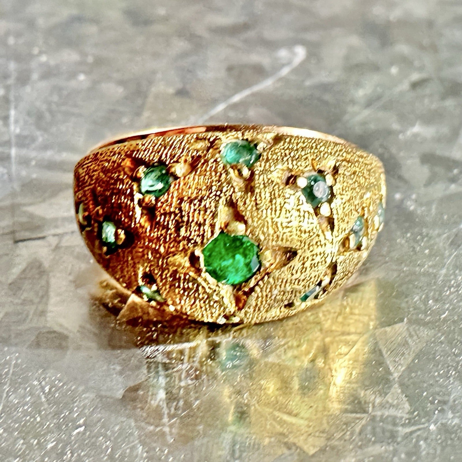Vintage French Star Burst 18k Emerald Dome Ring Size 4.75 - 5.23g