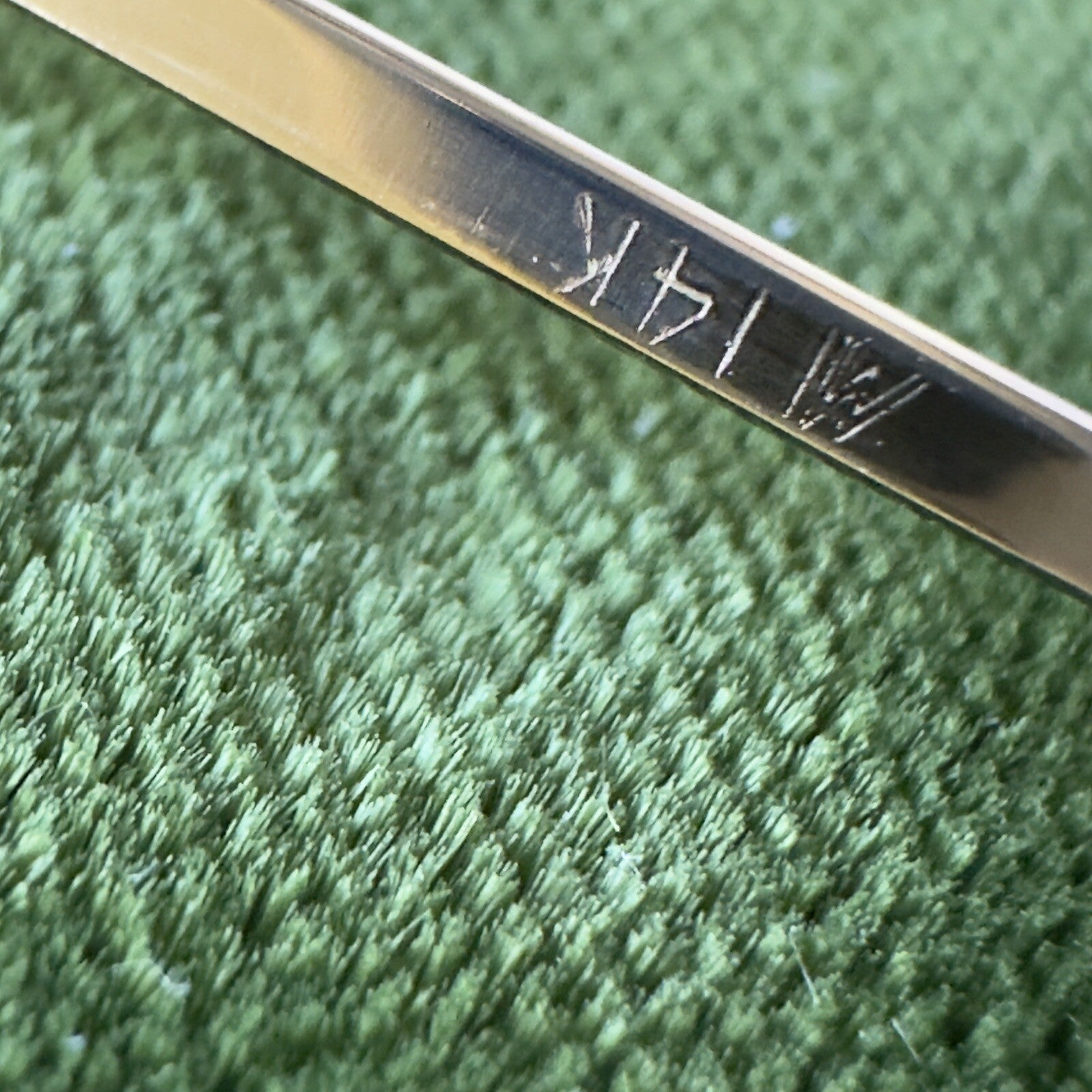 Vintage etched  14k Hinged Bangle Bracelet 11.2g