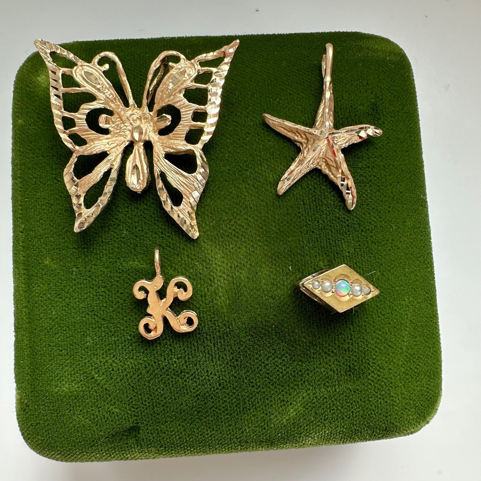 Solid 14k Gold Filigree Butterfly Charm Pendant 3.8g