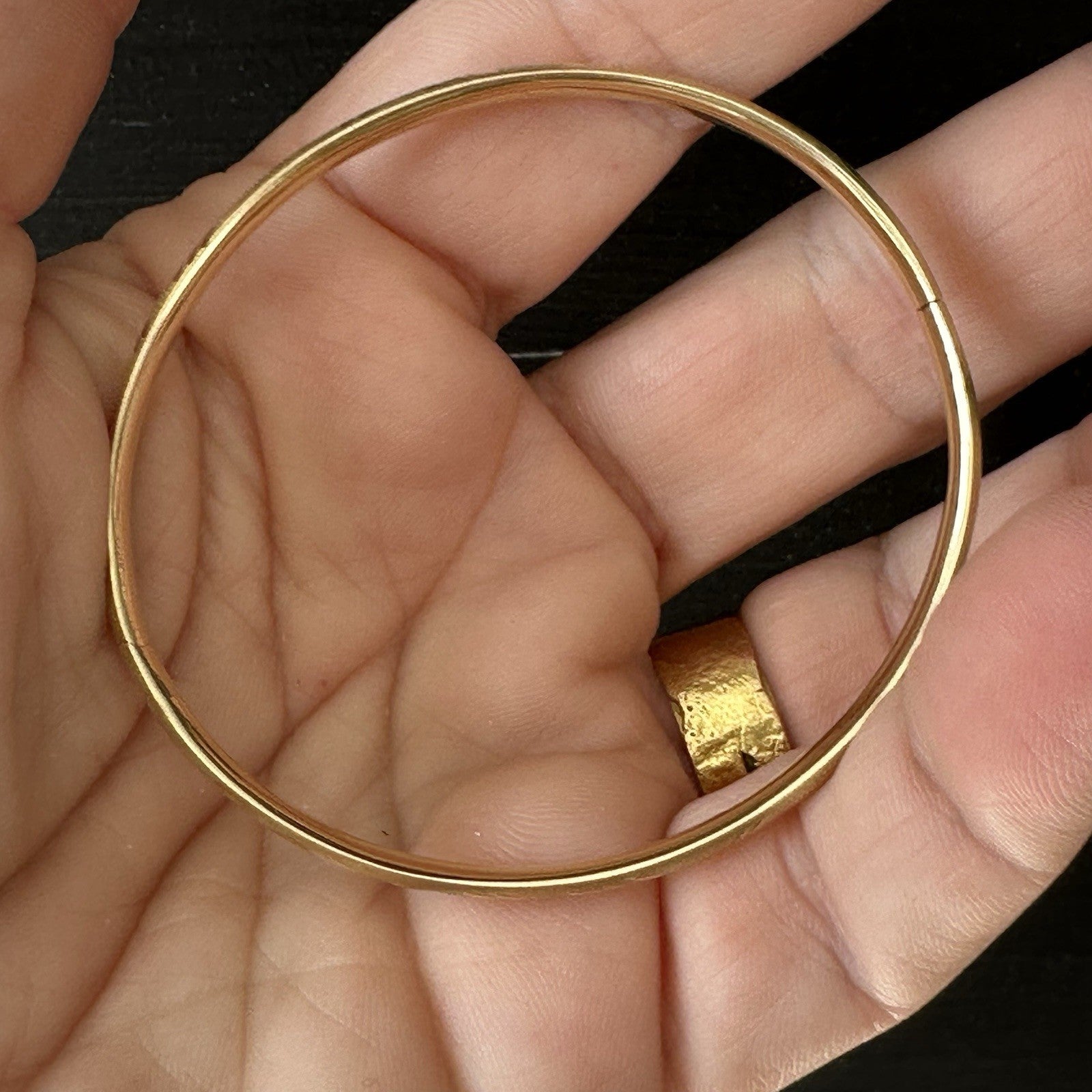 Vintage HOB 14K Yellow Gold  Floral Engraved Hinged Bangle Bracelet 9g 6.2 “