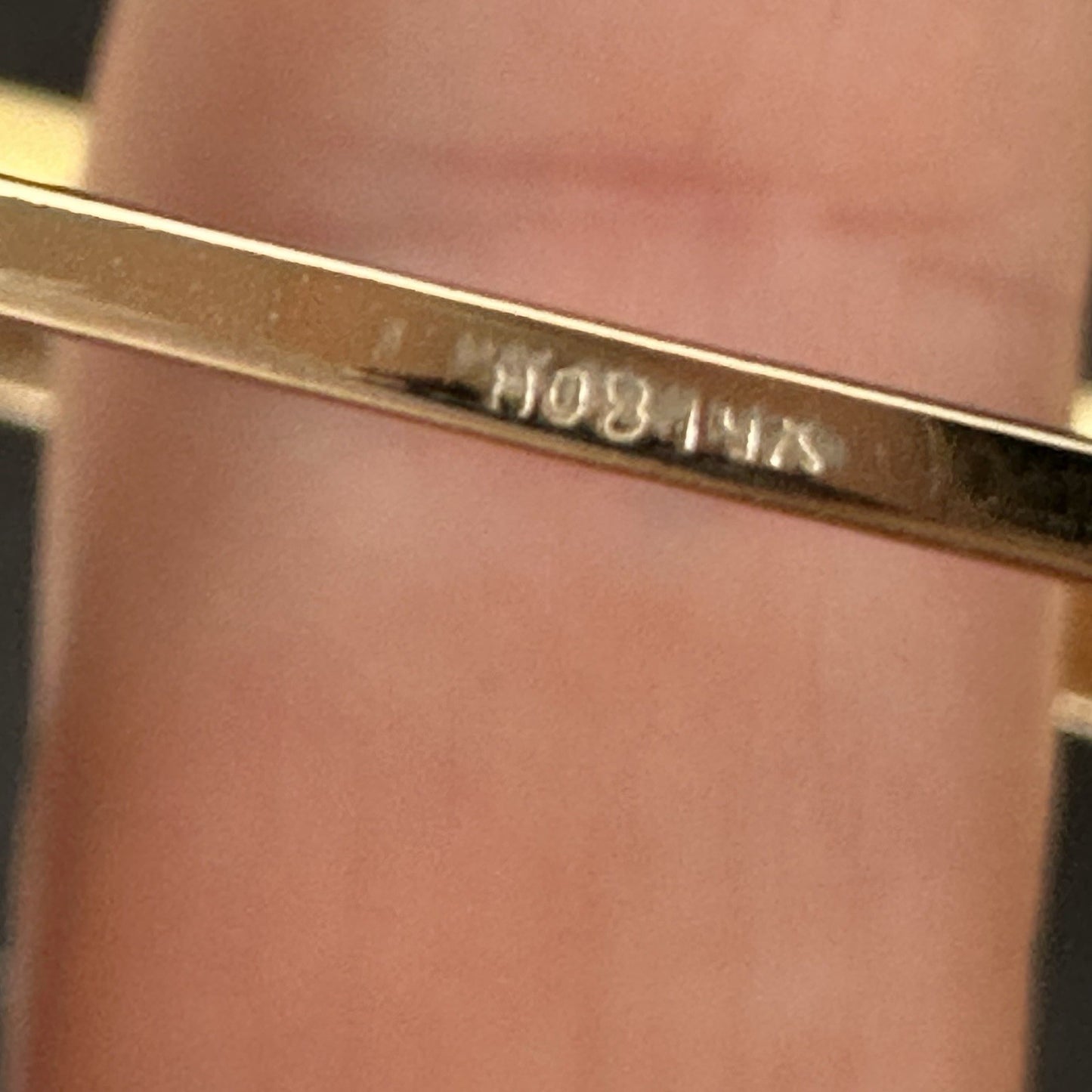 Vintage HOB 14K Yellow Gold  Floral Engraved Hinged Bangle Bracelet 9g 6.2 “