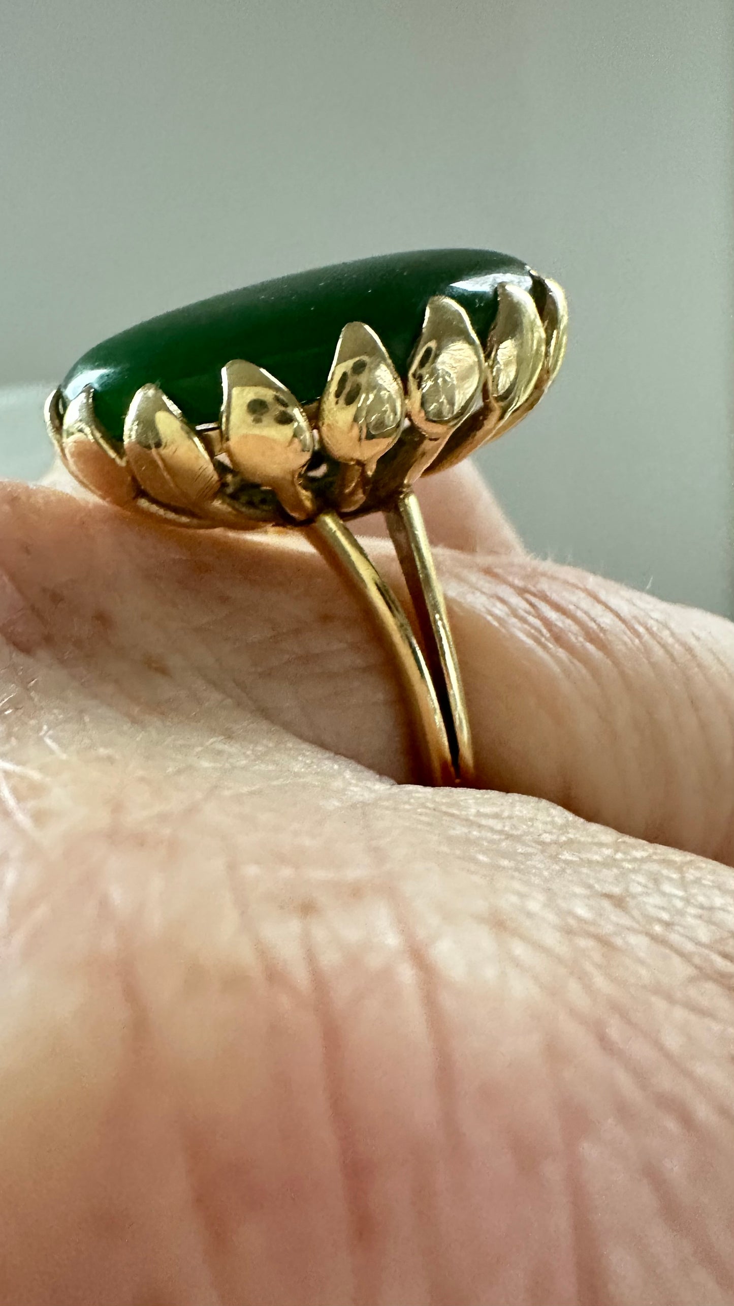 Vintage 14k - 11 ct Jade Ring Size 10