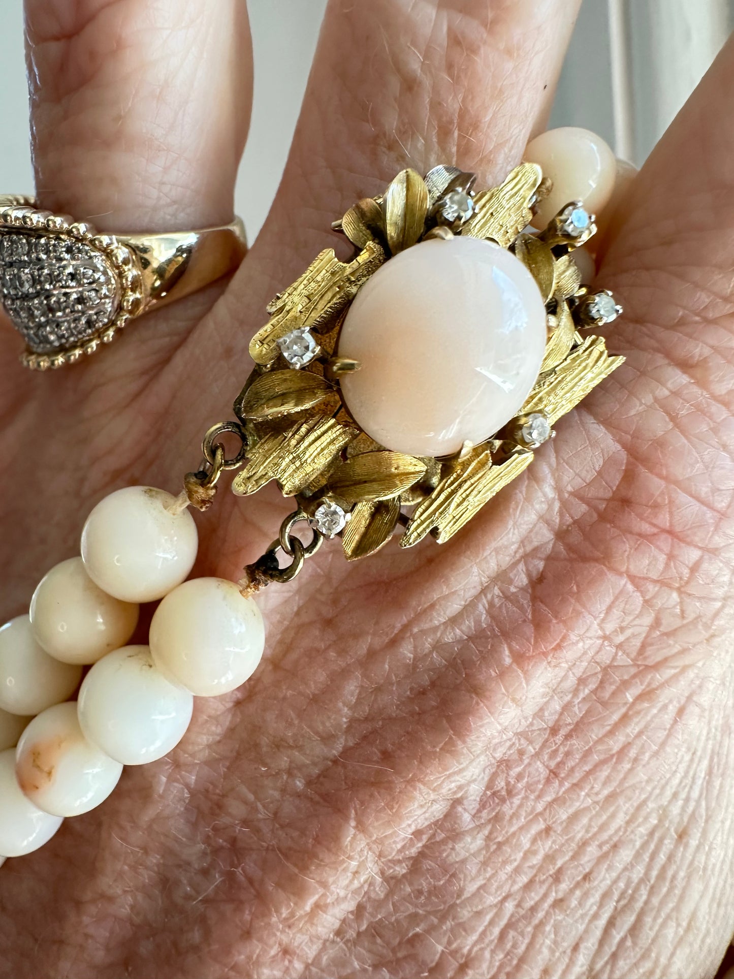 MIDCENTURY 18k GOLD, CORAL AND DIAMOND NECKLACE