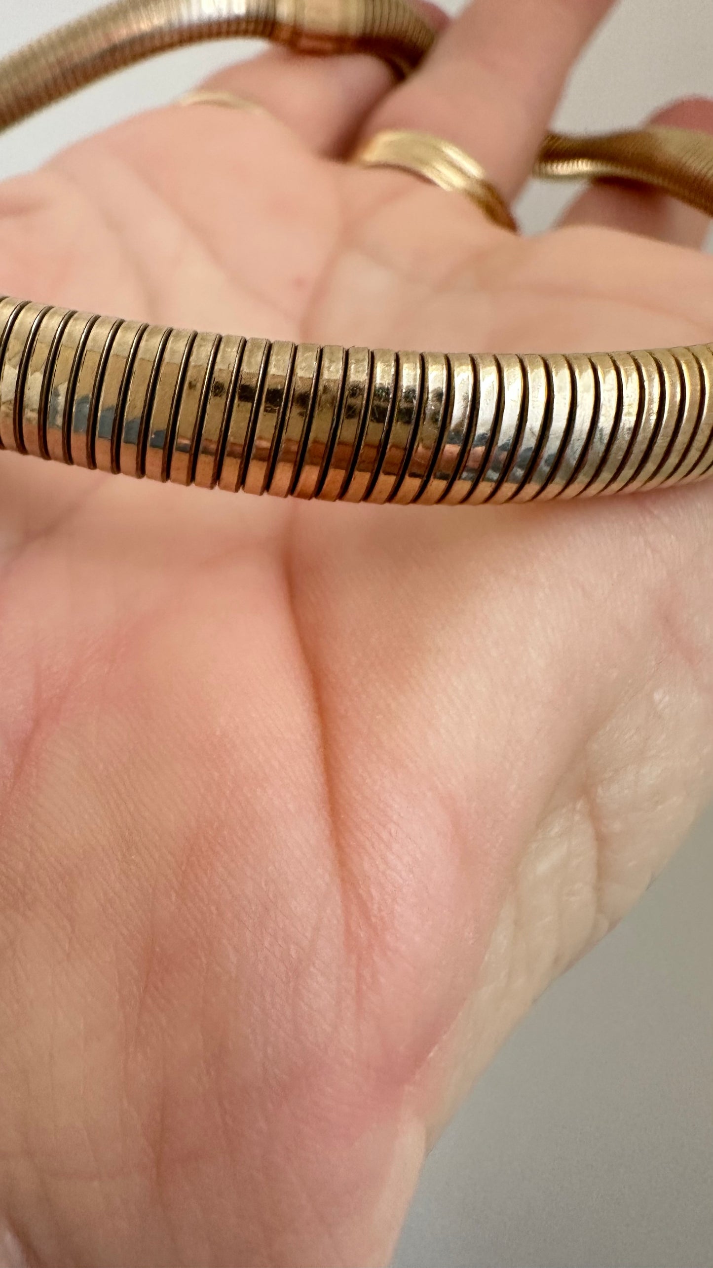 Rare 1/20 12k yellow gold Cal arts  tubogas choker