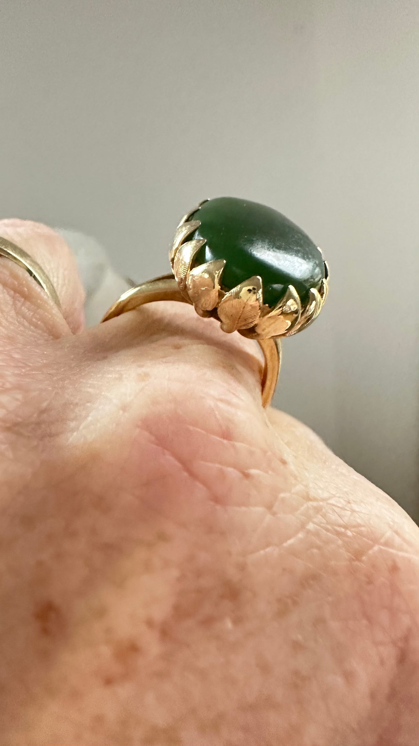 Vintage 14k - 11 ct Jade Ring Size 10