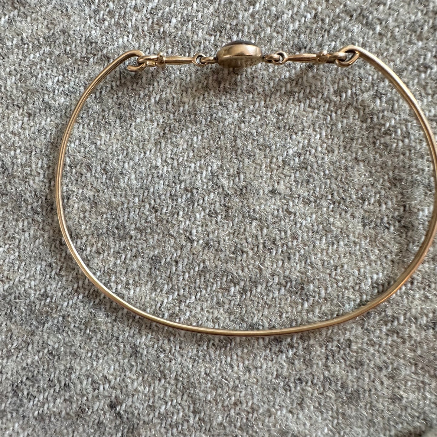 Antique reverse Essex crystal horse bracelet
