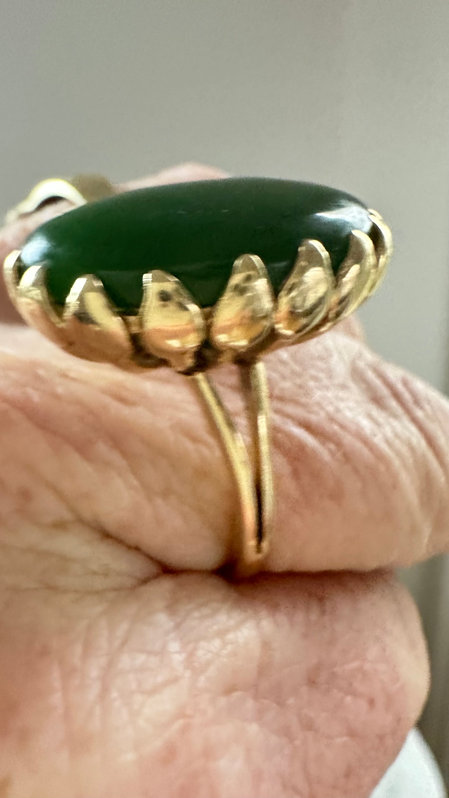 Vintage 14k - 11 ct Jade Ring Size 10