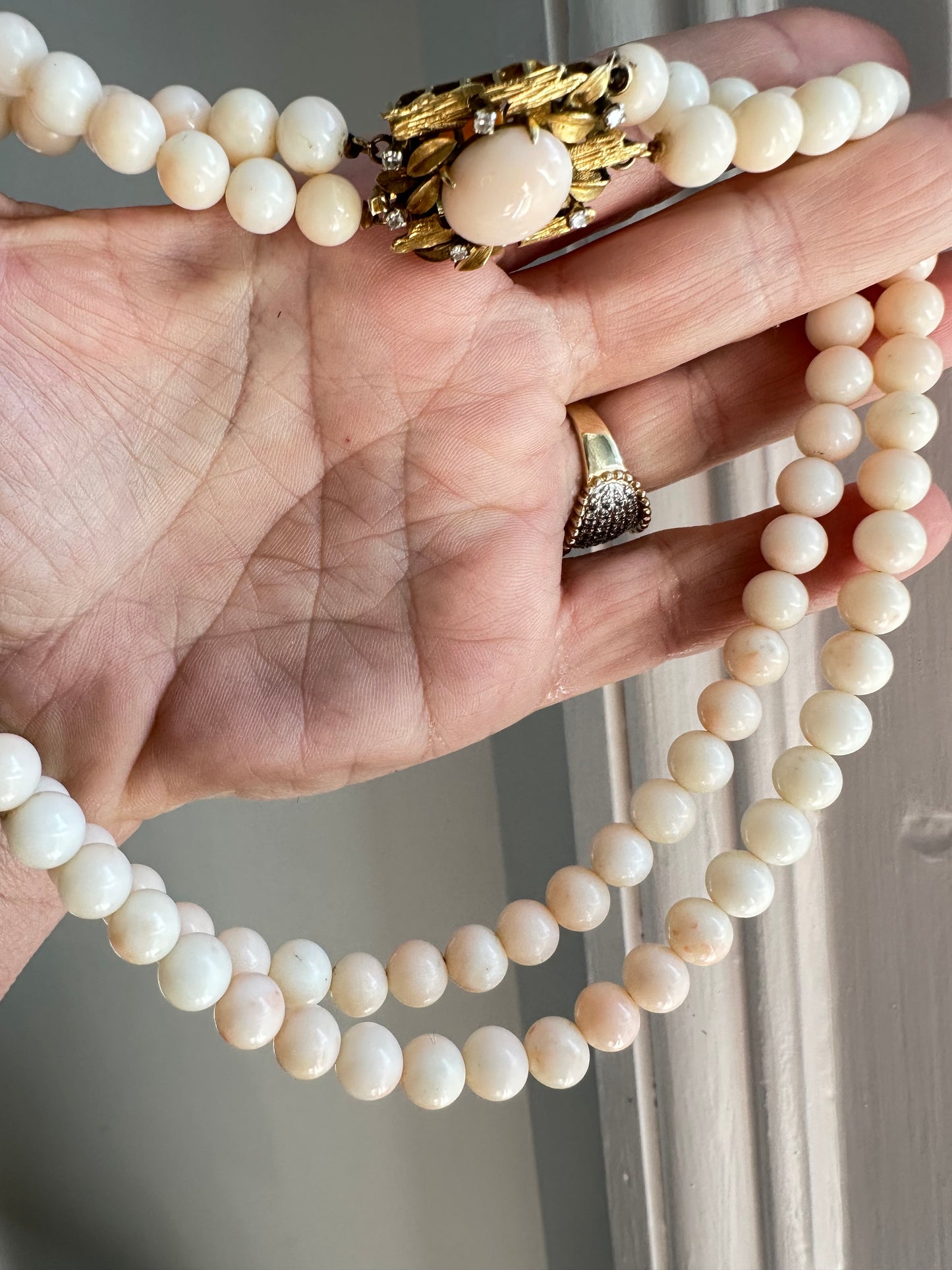 MIDCENTURY 18k GOLD, CORAL AND DIAMOND NECKLACE