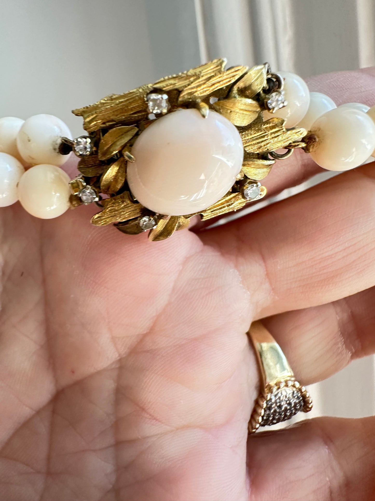 MIDCENTURY 18k GOLD, CORAL AND DIAMOND NECKLACE