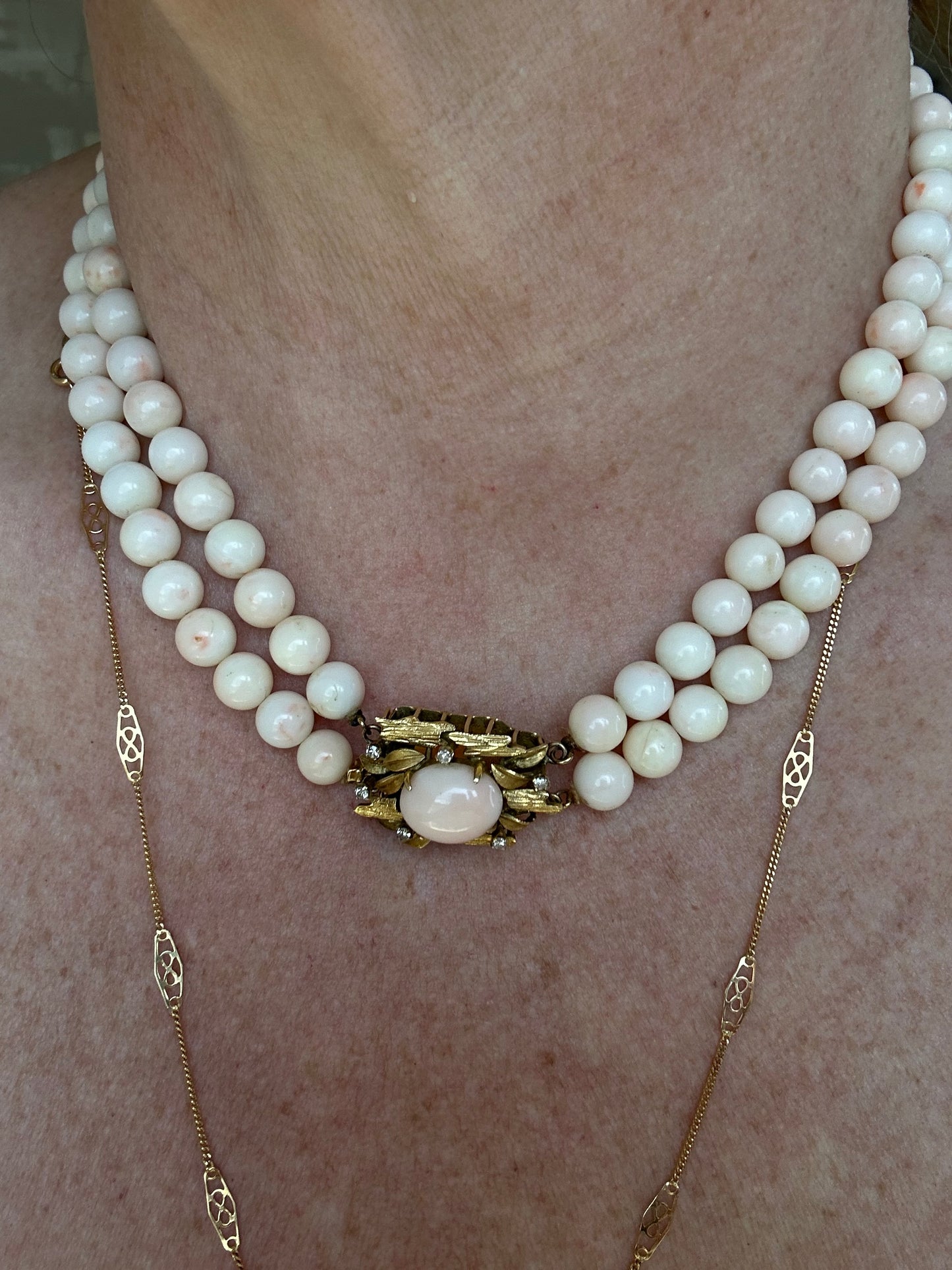 MIDCENTURY 18k GOLD, CORAL AND DIAMOND NECKLACE