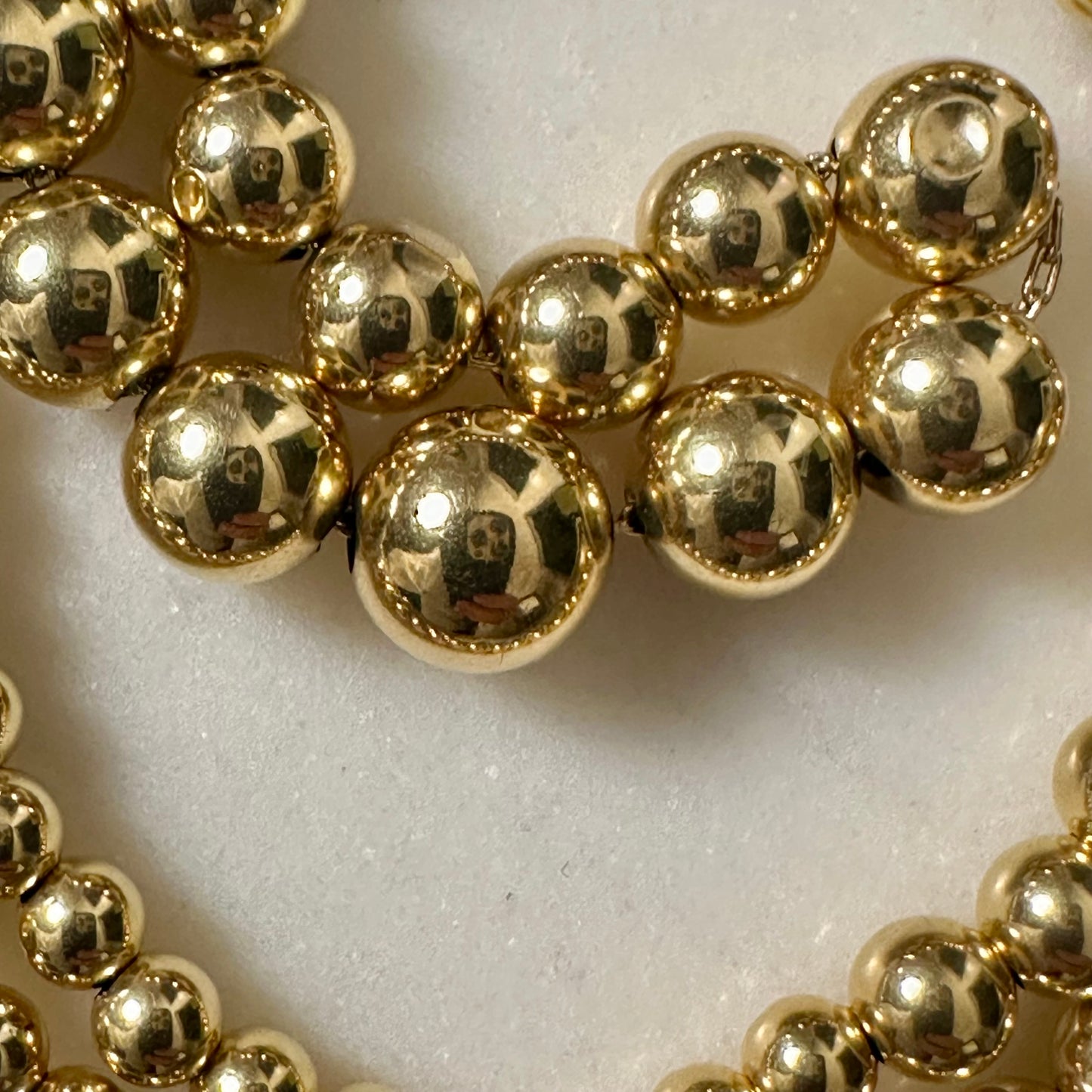 Vintage 14k glossy gold beaded necklace 18”