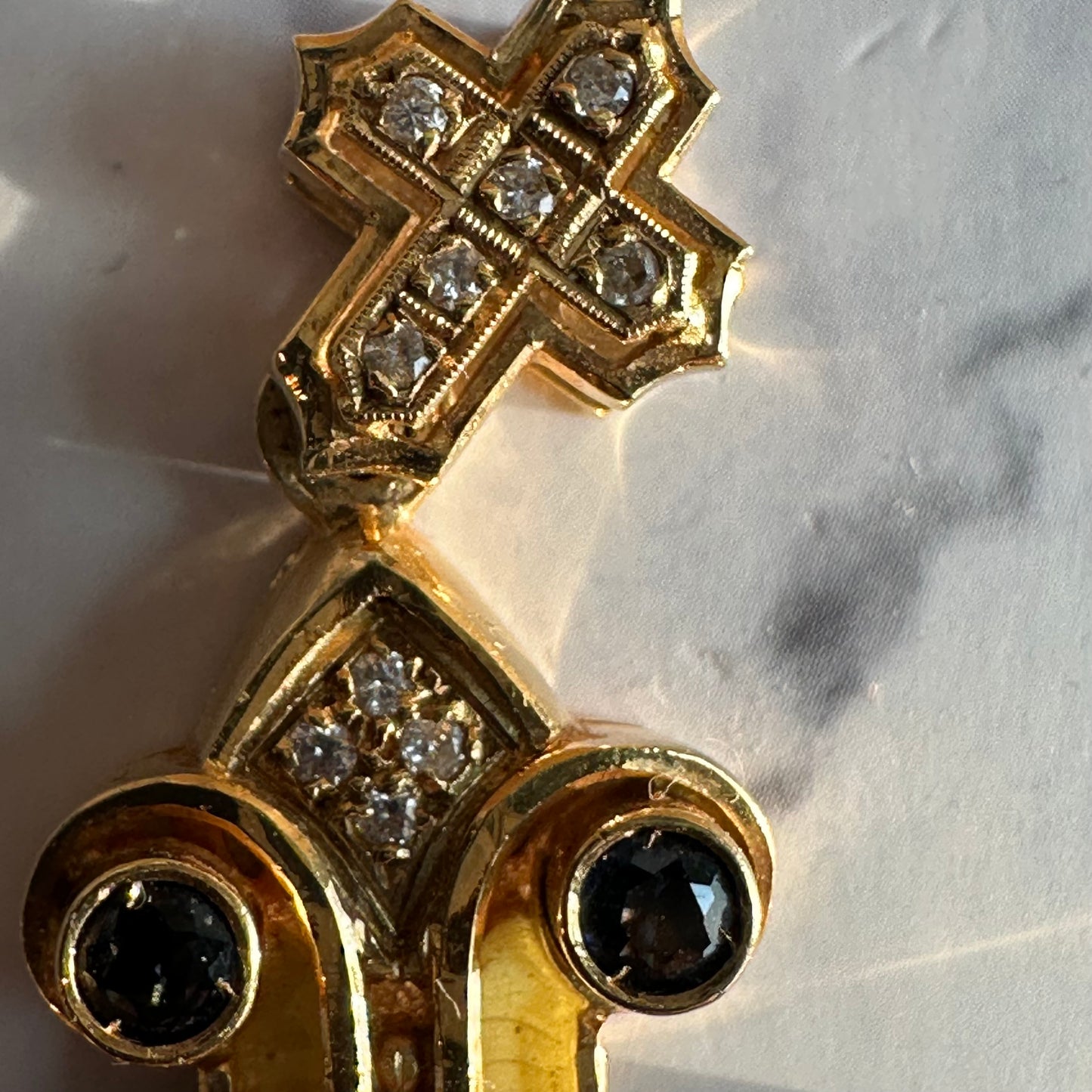 18K GOLD, SAPPHIRE, RUBY AND DIAMOND CROSS PENDANT
