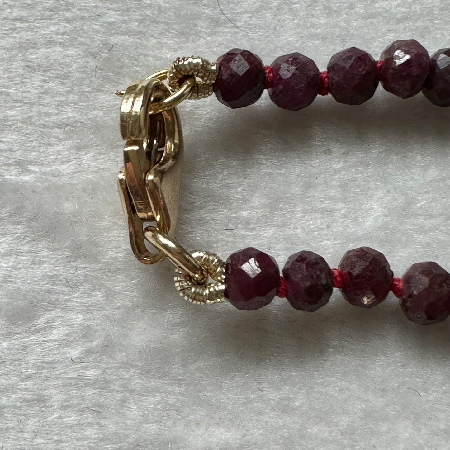 14K GOLD AND FACETED GARNET BEAD NECKLACE
