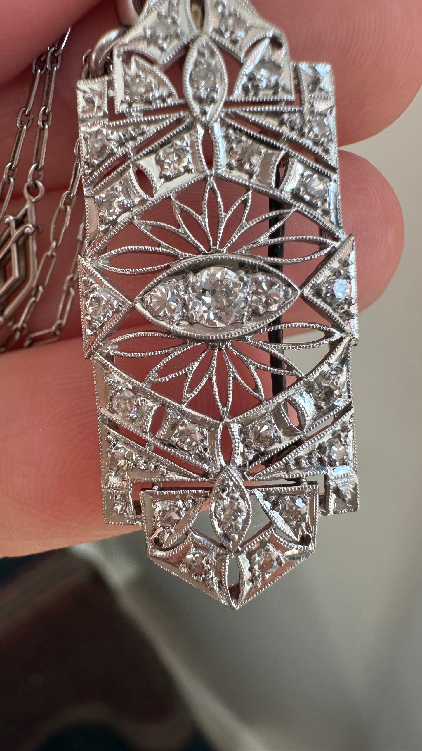 Art Deco Platnium and Diamond Pendant Brooch necklace