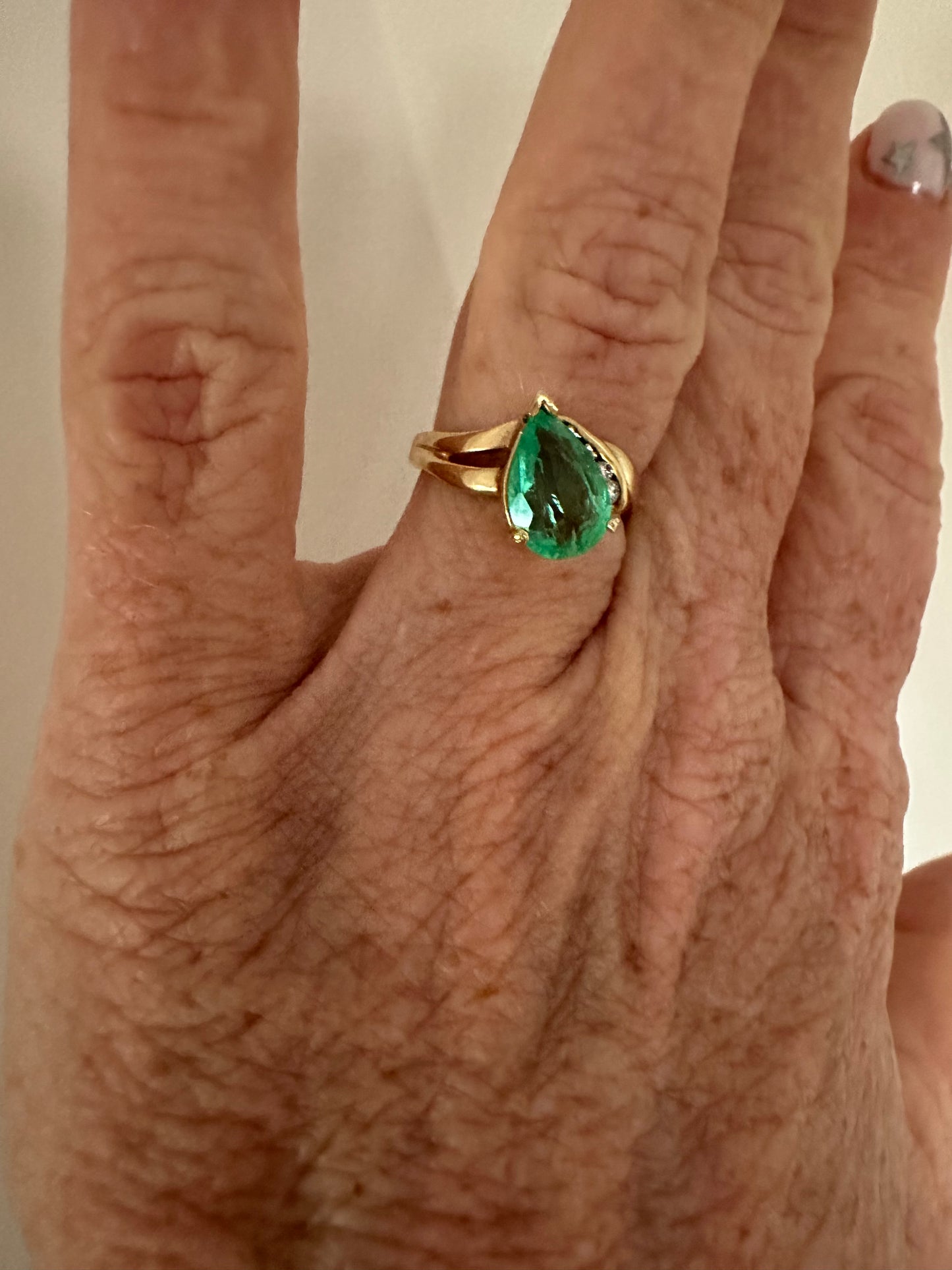 GIA Certified Natural Colombian Pear-Shaped Emerald Ring | 14K Gold Diamond Ring Newly
