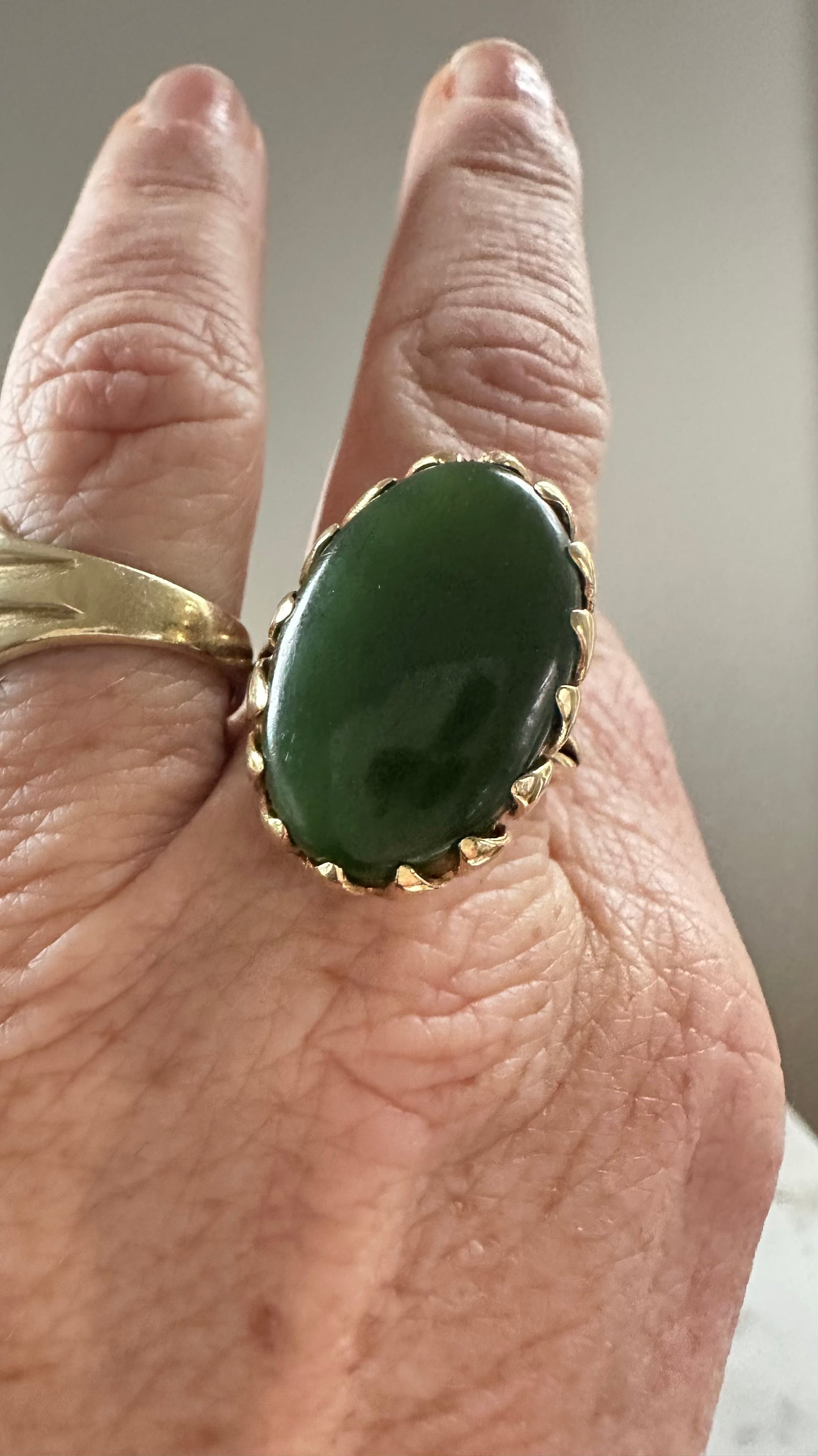 Vintage 14k - 11 ct Jade Ring Size 10