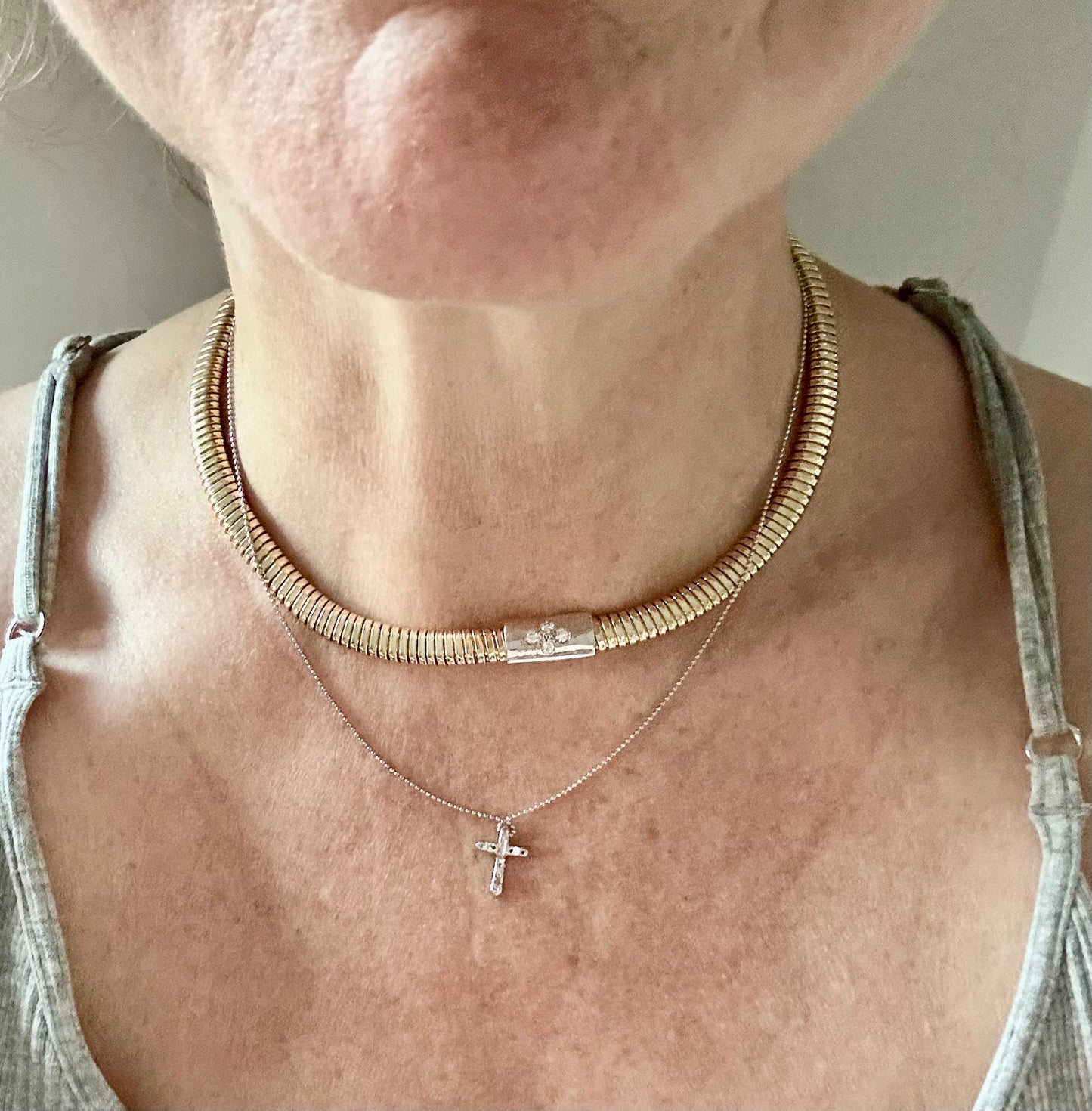 Vintage 14K Yellow Gold Tubogas Collar Necklace with Diamond Accents – 16”