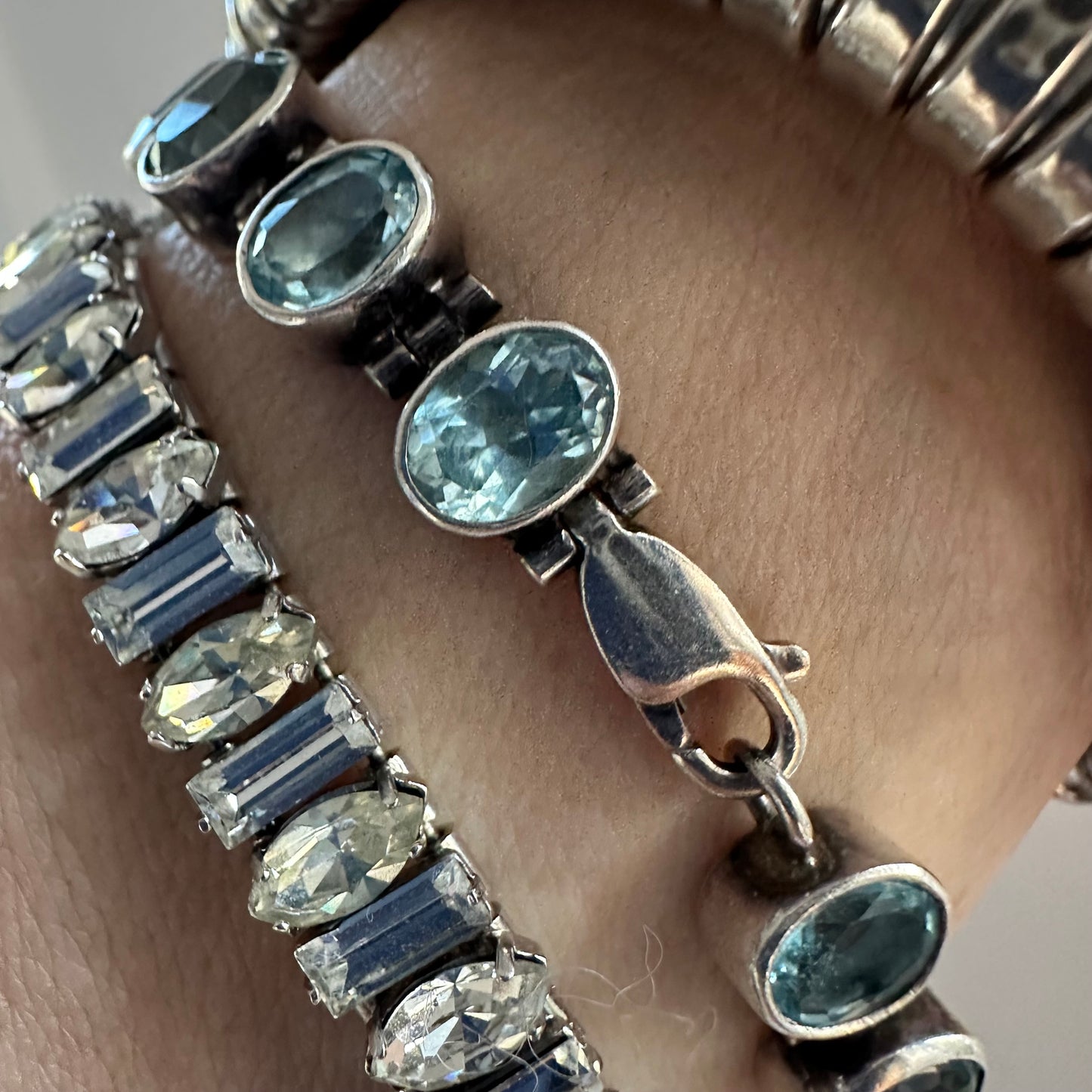 Acleoni Sterling Silver bezel set Blue Topaz  ( 11-12 cttw  ) bezel tennis bracelet