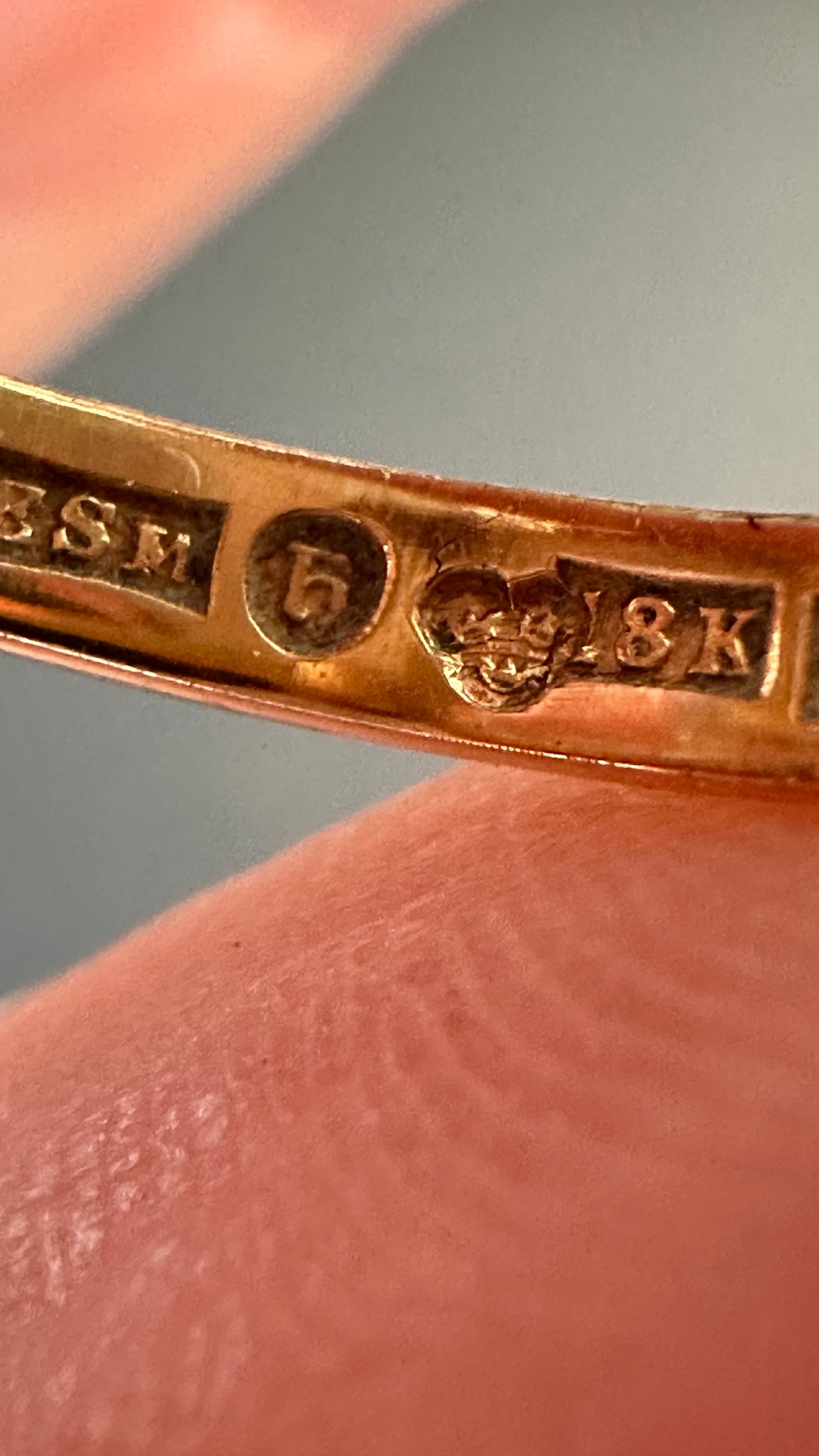 Swedish 1956 18k gold moonstone ring