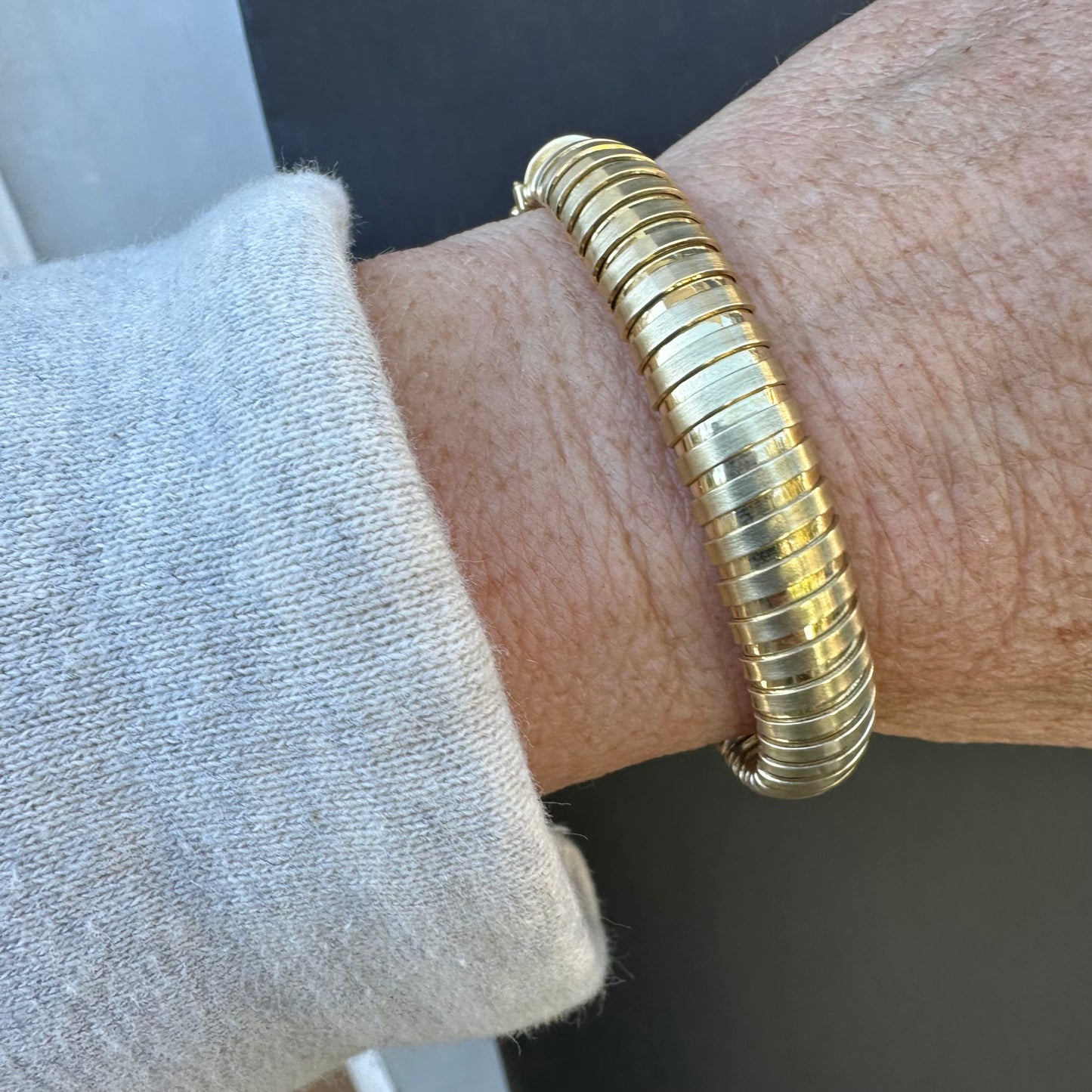 Vintage 14k Italian tubogas domed bracelet