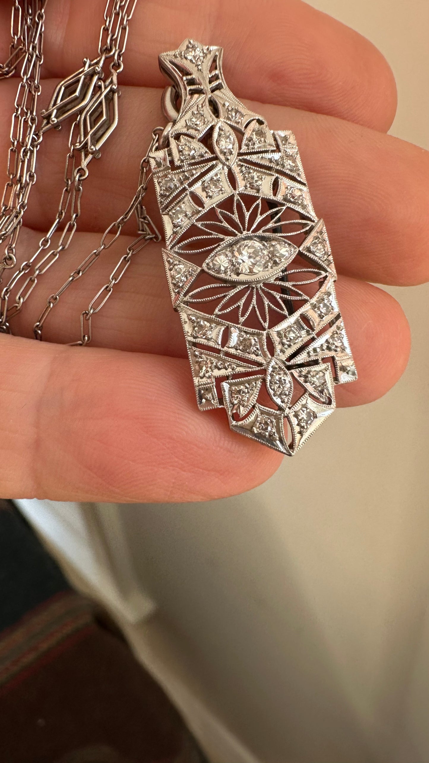 Art Deco Platnium and Diamond Pendant Brooch necklace