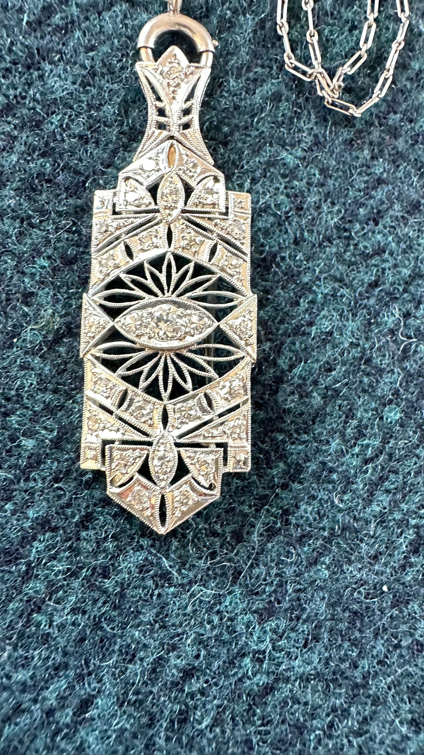 Art Deco Platnium and Diamond Pendant Brooch necklace