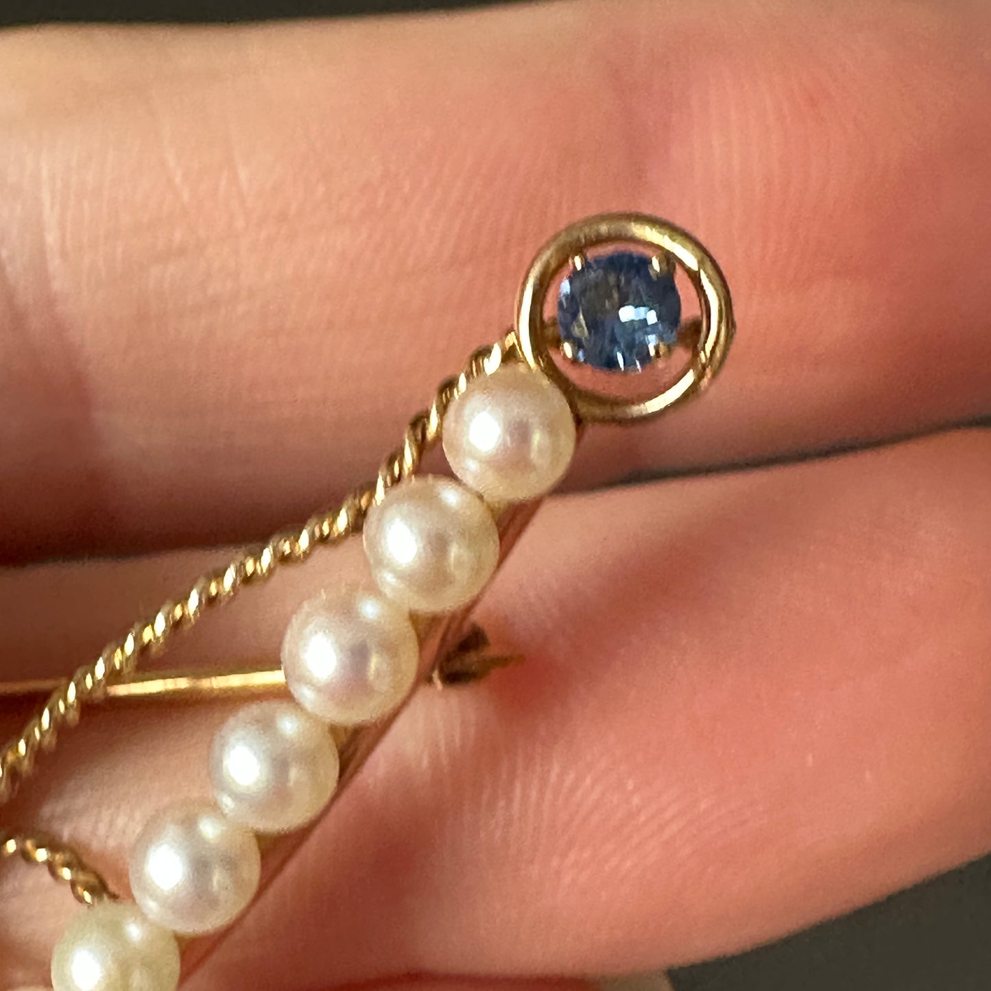 Intaglio round Essex crystal 14K Pearl & Sapphire Marlin Brooch