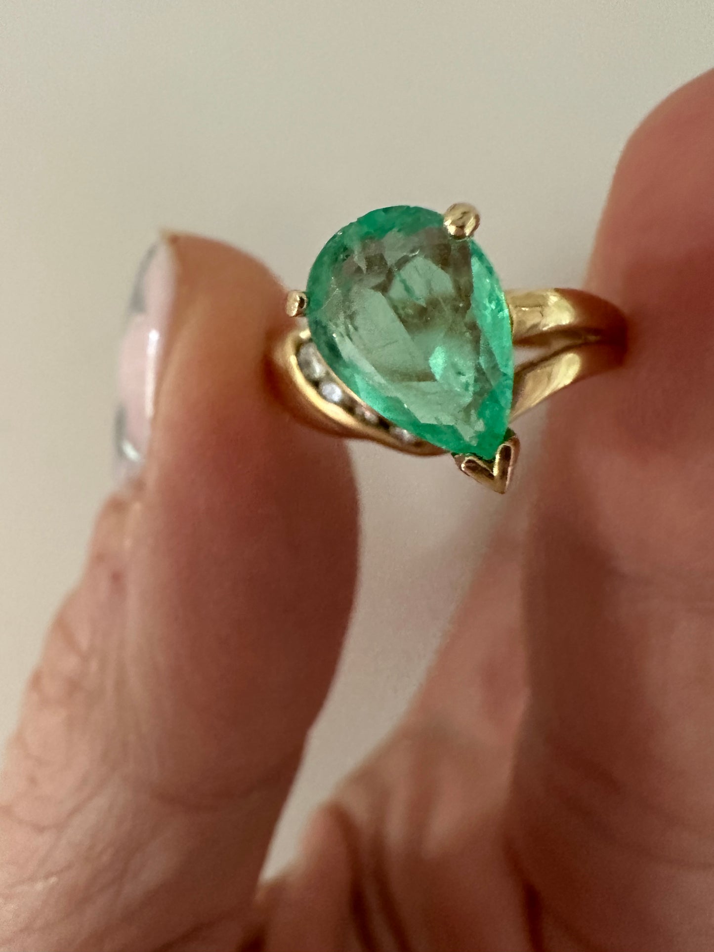 GIA Certified Natural Colombian Pear-Shaped Emerald Ring | 14K Gold Diamond Ring Newly