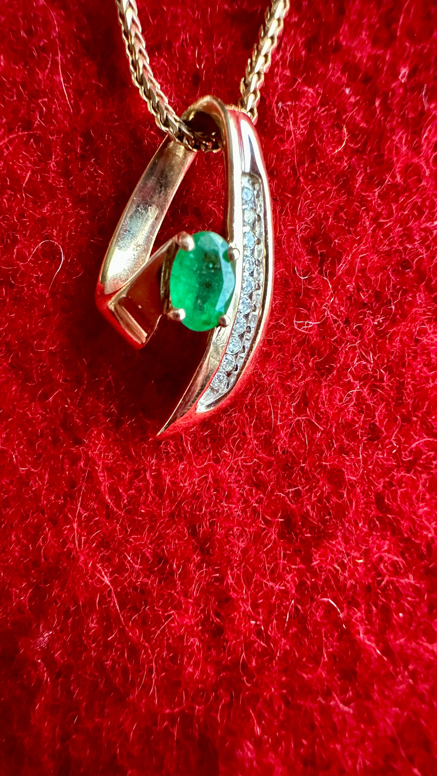 Vintage 14 karat gold emerald, and diamond pendant necklace