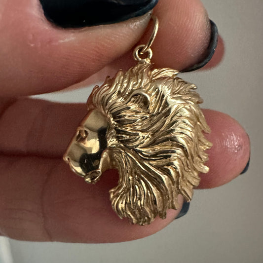 Vintage 14k lion pendant