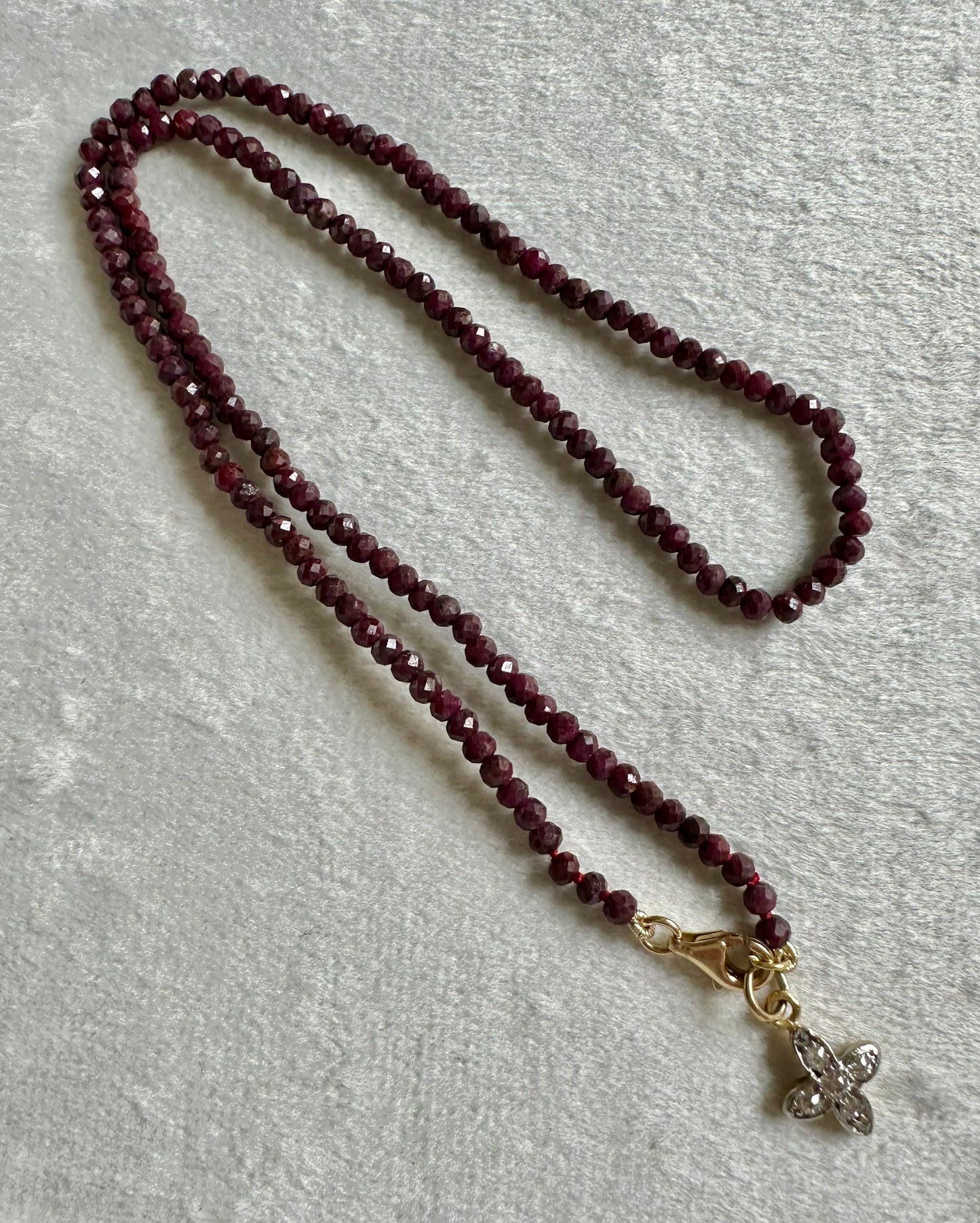 14K GOLD AND FACETED GARNET BEAD NECKLACE