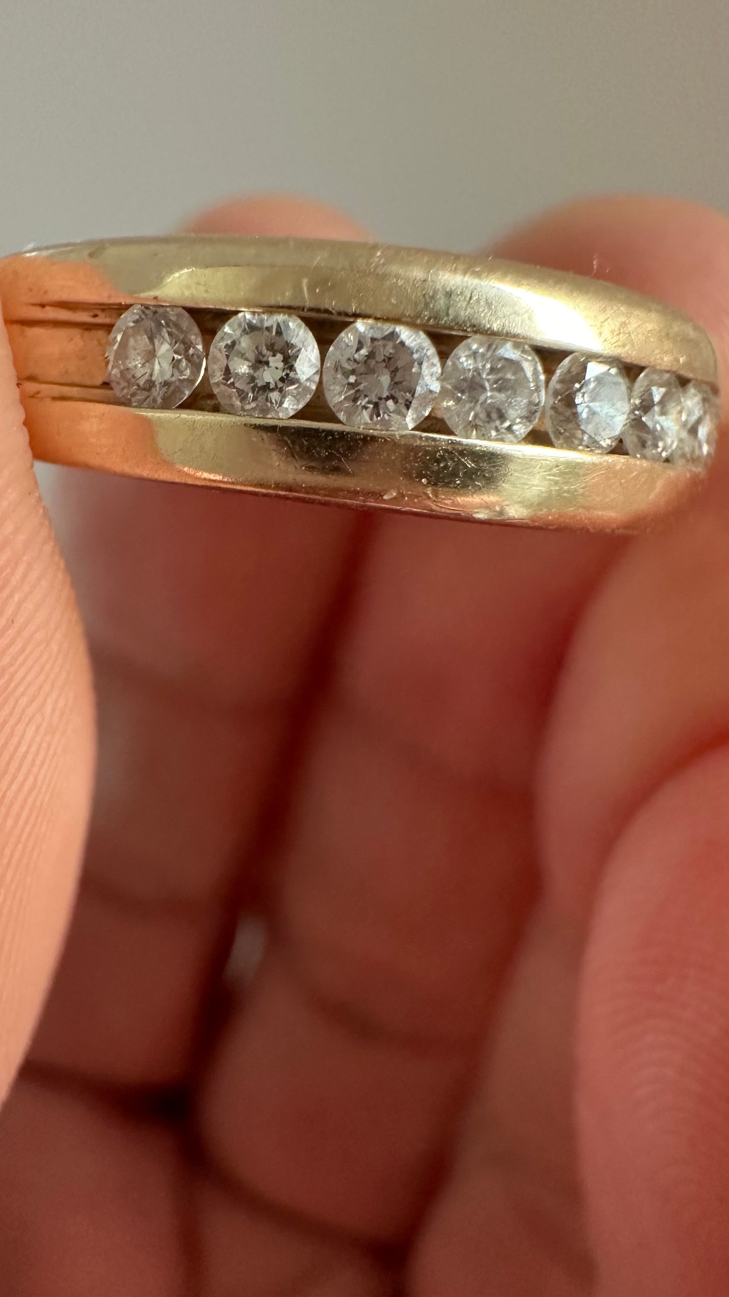 1a.14K Yellow Gold Channel-Set Diamond Band | 10 Diamonds | Size 7.75