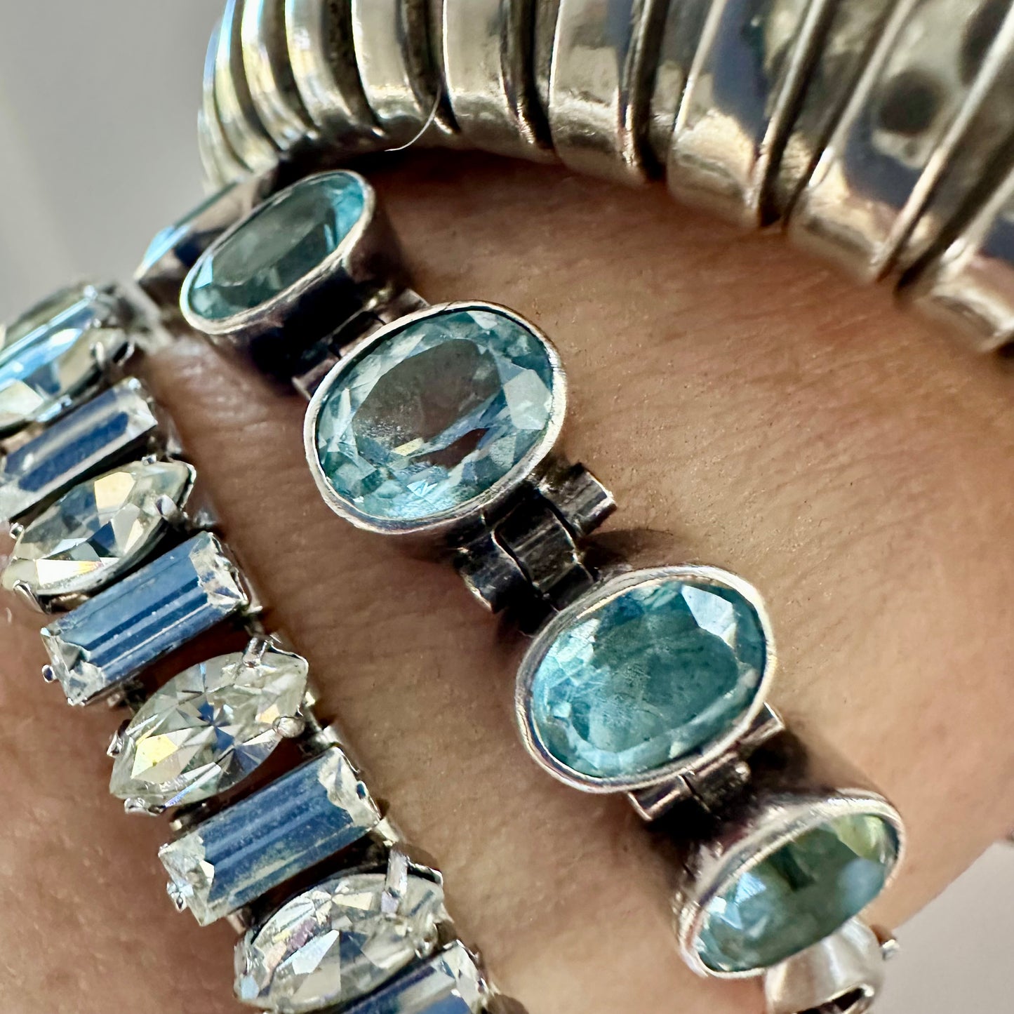 Acleoni Sterling Silver bezel set Blue Topaz  ( 11-12 cttw  ) bezel tennis bracelet